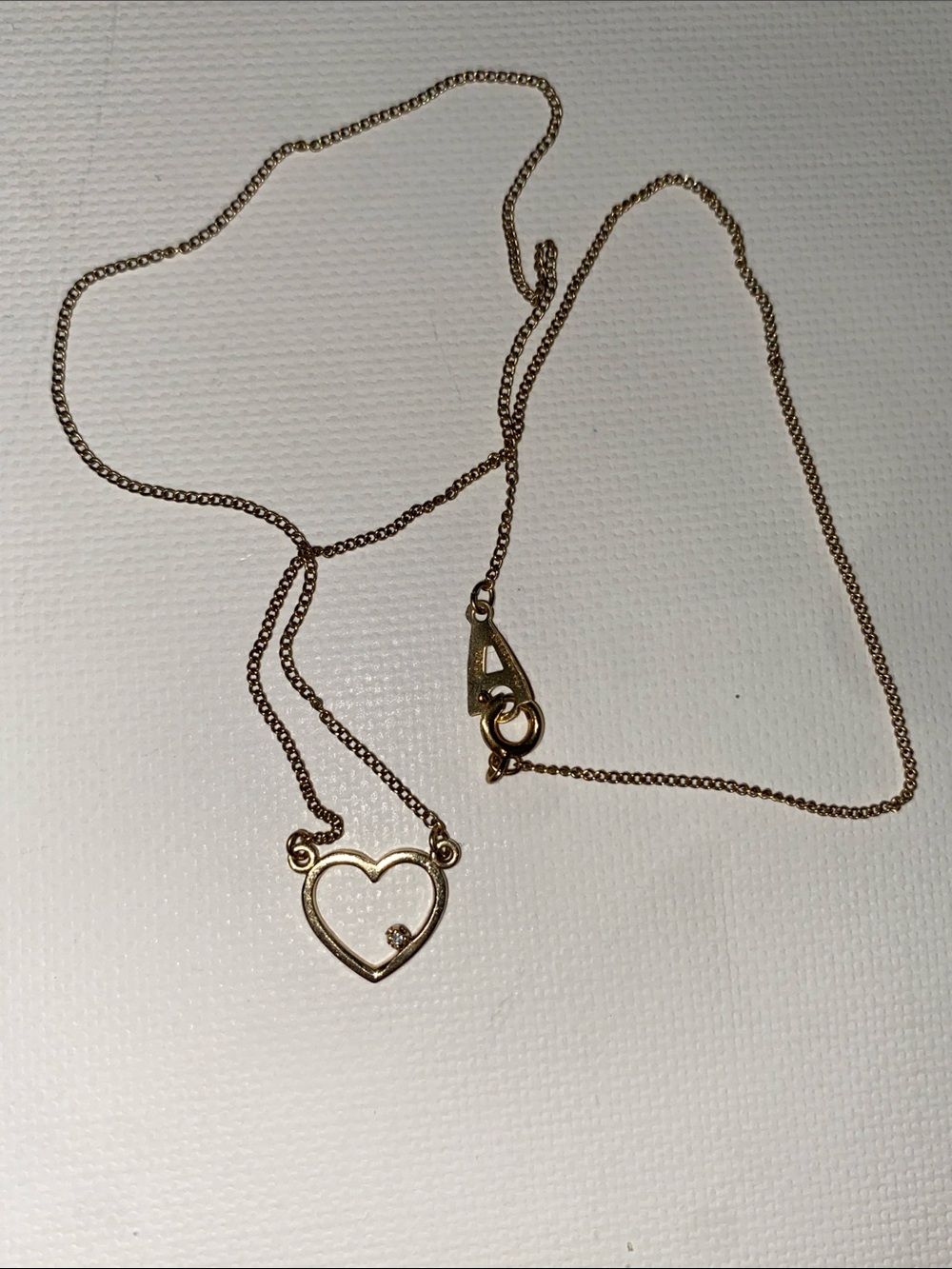 Delicate 12k Gold Heart Pendant Necklace